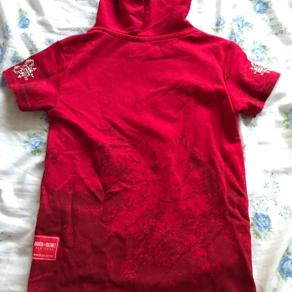NWOT Boys Red 8IGHTH DSTRKT Short Sleeve Hoodie - Picture 4 of 4